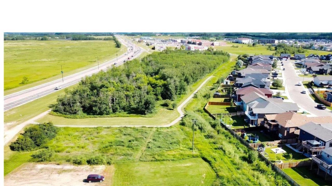 Kings Court Motel Cold Lake Bagian luar foto